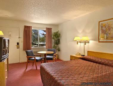 Knights Inn Aurora Dış mekan fotoğraf